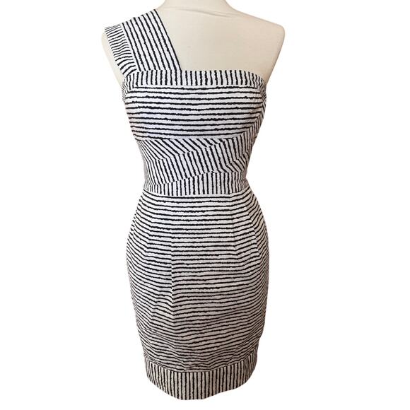 BCBG Maxazria - Picture 1 of 9